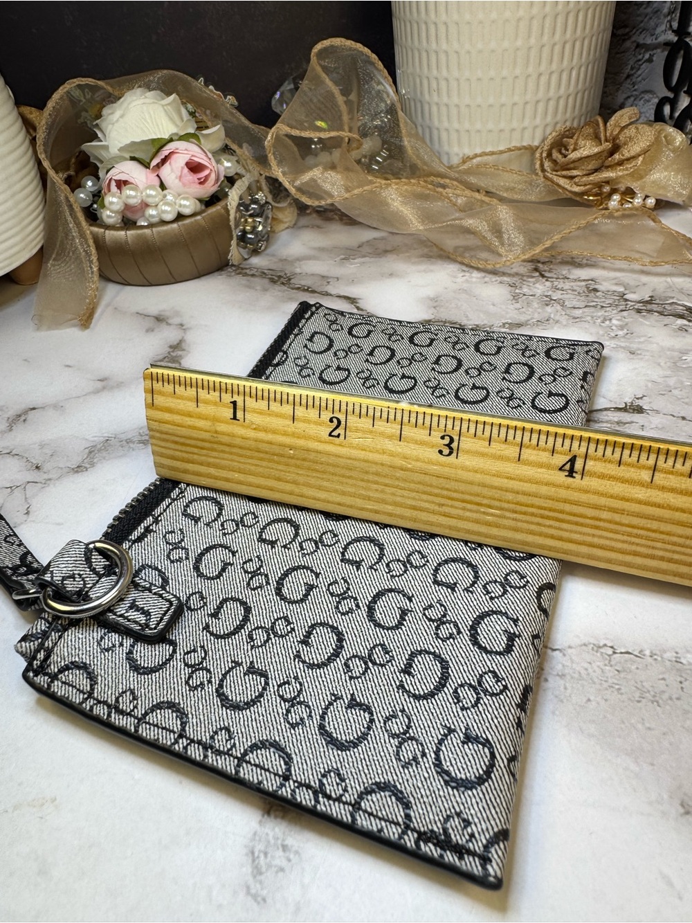 Guess Wristlet - Picture 8 of 8